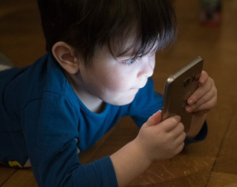 L'utilisation des écrans modifierait le cerveau des enfants